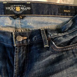 Lucky Brand Jeans 12/31. 33inseam